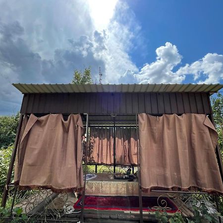 Guest House Eles Karakol Luaran gambar